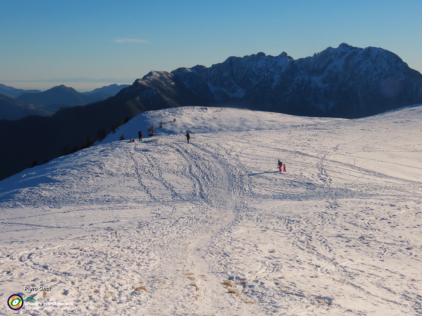 50 Bello passeggiare sui dossi panoramici !.JPG